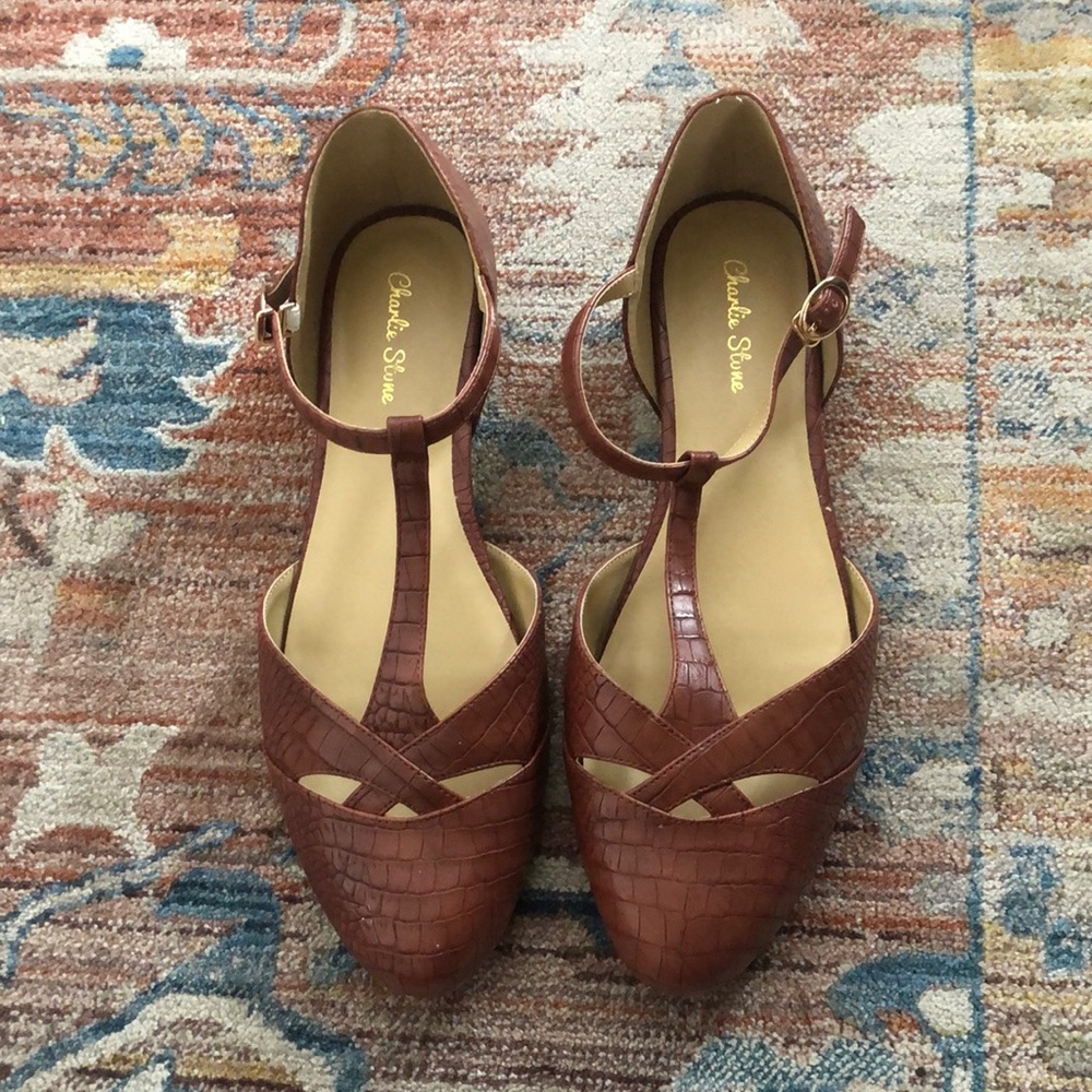 CHARLIE STONE vintage style flats